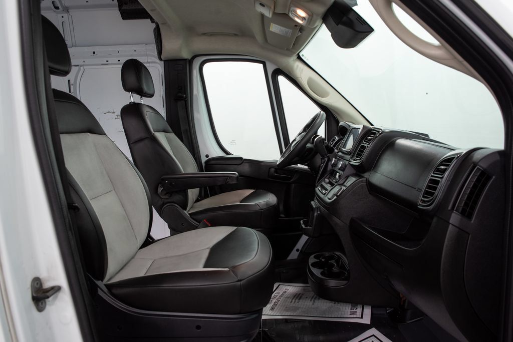 Used 2025 RAM ProMaster 2500 w/ Convenience Group FWD image 13