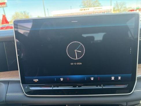 Used 2026 Volkswagen Tiguan SEL R-Line image 8