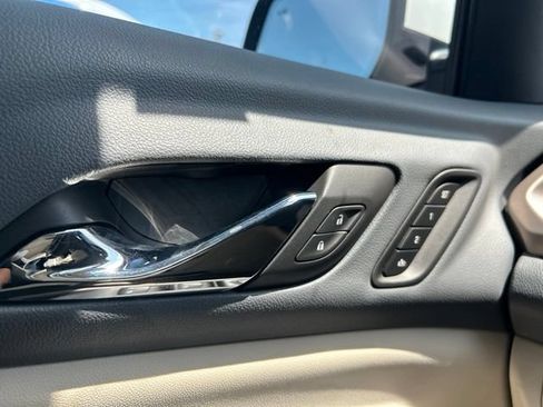 Used 2023 GMC Acadia Denali AWD/4WD image 16