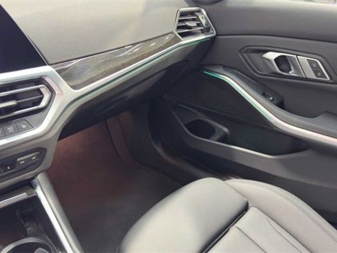 Used 2021 BMW 330i Sedan w/ Premium Package image 26