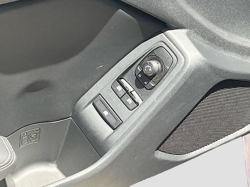 Used 2025 Toyota GR86 Premium RWD image 17