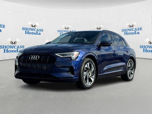 Used 2021 Audi e-tron Premium image 2
