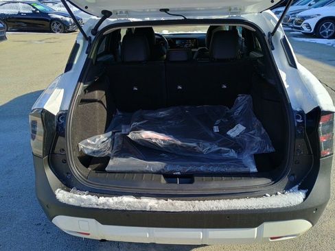 New 2025 Nissan Kicks SR image 24