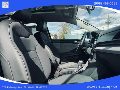 Used 2022 Volkswagen Taos SE image 22