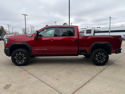 Used 2025 GMC Sierra 2500 AT4X image 8
