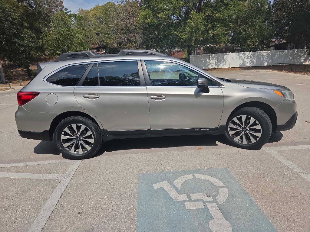Used 2016 Subaru Outback 2.5i Limited AWD/4WD image 7