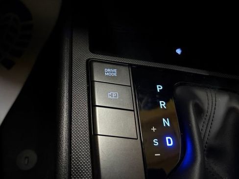 Used 2025 Hyundai Elantra Sport FWD image 39
