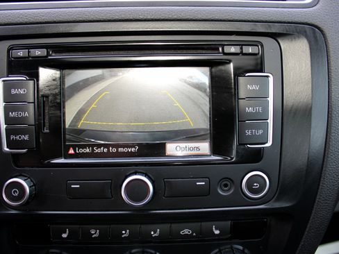 Used 2013 Volkswagen Jetta GLI Autobahn image 30