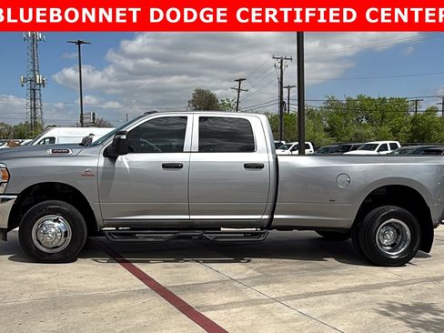Used 2024 RAM 3500 Tradesman w/ Chrome Appearance Group image 8