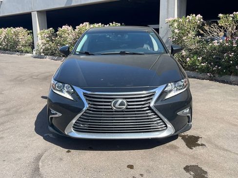 Used 2018 Lexus ES 350 w/ Navigation System Package FWD image 2