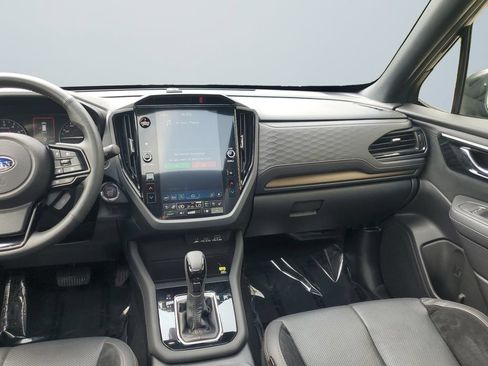 Certified 2025 Subaru Forester Touring AWD/4WD image 11