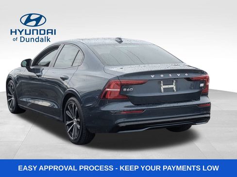 Used 2023 Volvo S60 T8 Plus image 3
