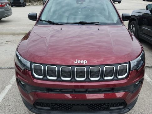 Used 2022 Jeep Compass Latitude AWD/4WD image 5