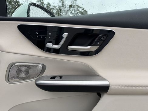 Certified 2025 Mercedes-Benz GLC 300 image 28