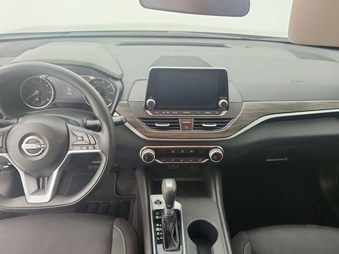 Used 2025 Nissan Altima 2.5 SV image 20