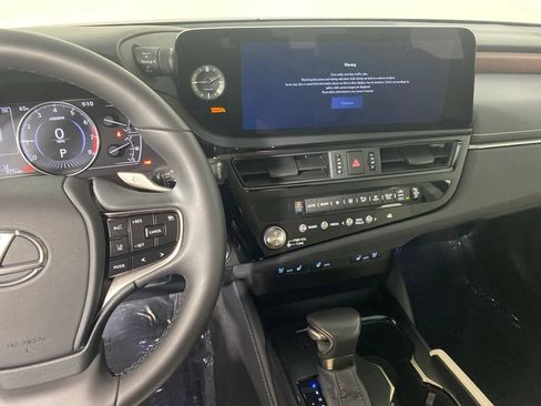 Used 2025 Lexus ES 350 w/ Premium Package FWD image 16