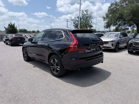 Used 2018 Volvo XC60 T5 Momentum w/ Convenience Package AWD/4WD image 4