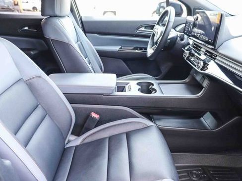 Used 2025 Honda Prologue Touring image 18