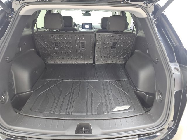 Used 2025 Chevrolet Blazer LT w/ Convenience Package FWD image 4