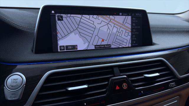 Used 2022 BMW 740i w/ Premium Package RWD image 27