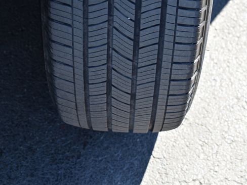 Used 2025 Ford Explorer ST-Line AWD/4WD image 33