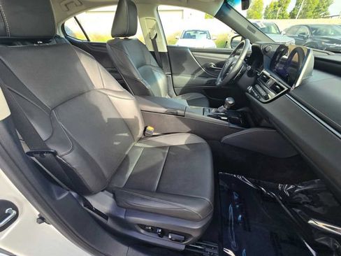 Certified 2024 Lexus ES 350 w/ Accessory Package (Z2) FWD image 10