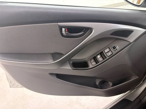Used 2015 Hyundai Elantra SE w/ Option Group 02 FWD image 22