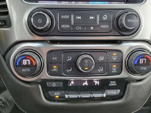 Used 2020 Chevrolet Tahoe 4WD image 30