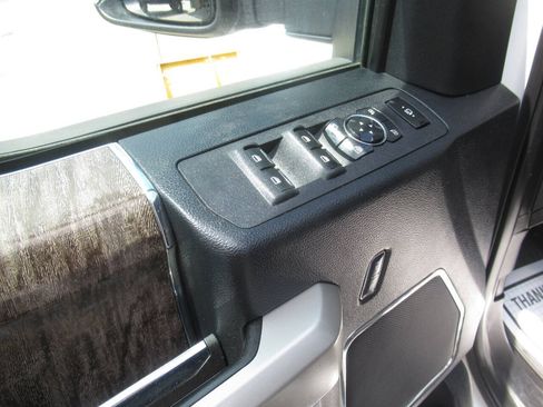 Used 2017 Ford F250 Lariat w/ Chrome Package AWD/4WD image 20