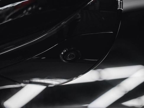 Used 2021 Aston Martin V8 Vantage Coupe image 7