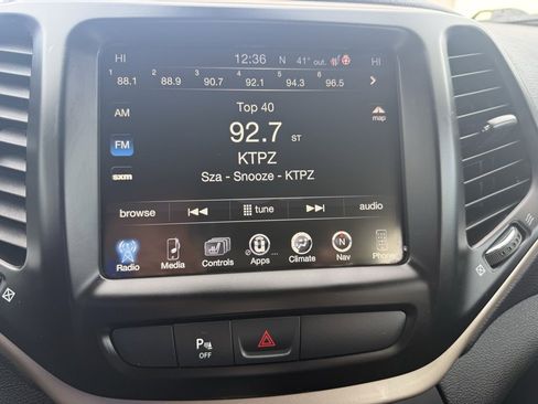 Used 2018 Jeep Cherokee Limited image 54