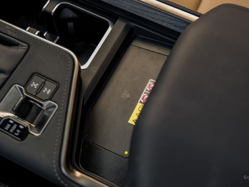 Used 2025 Lexus GX 550 image 60