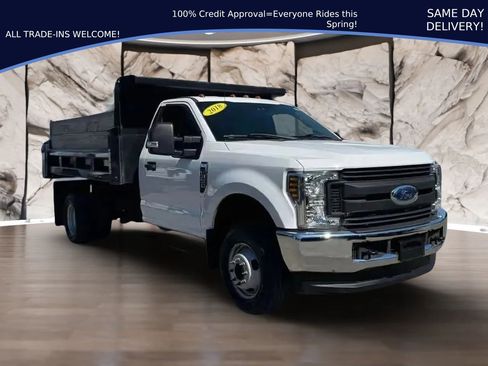 Used 2018 Ford F350 XL w/ Power Equipment Group AWD/4WD image 3