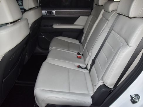 Used 2024 Hyundai Santa Fe Limited FWD image 14