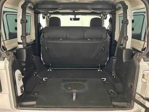 Used 2023 Jeep Wrangler Sport AWD/4WD image 15