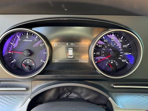 Used 2024 Kia Carnival LX image 15