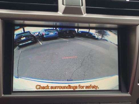 Used 2012 Lexus GX 460 image 20