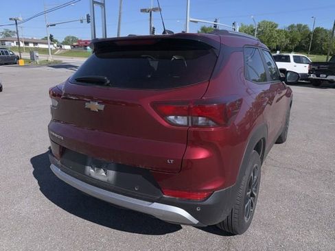 Used 2024 Chevrolet TrailBlazer LT w/ LT Cold Weather Package FWD image 7