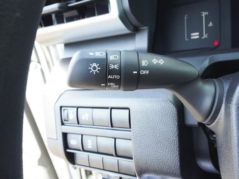 Used 2024 Toyota Tacoma SR5 image 21