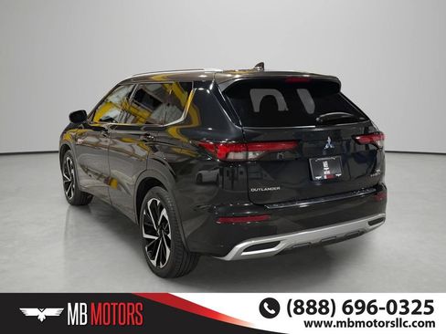 Used 2023 Mitsubishi Outlander SEL AWD/4WD image 7