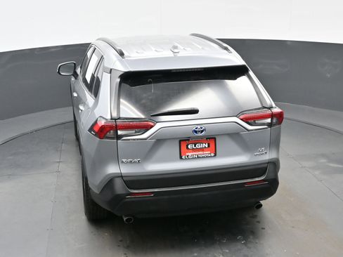 Used 2019 Toyota RAV4 LE image 37