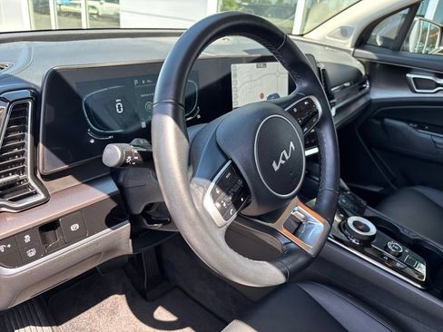Certified 2025 Kia Sportage EX AWD/4WD image 8