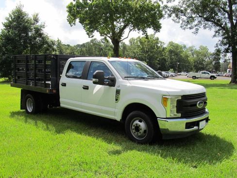 Used 2017 Ford F350 XL w/ Power Equipment Group image 8