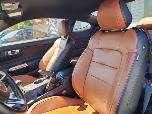 Used 2019 Ford Mustang GT Premium RWD image 23