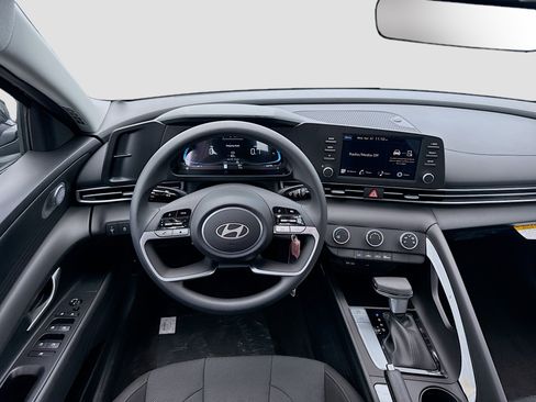 New 2026 Hyundai Elantra SE FWD image 15
