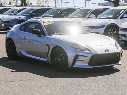 Used 2023 Toyota GR86 Premium w/ ALL Weather Mat Package (TMS) image 6