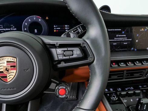 Certified 2025 Porsche 911 Carrera RWD image 10
