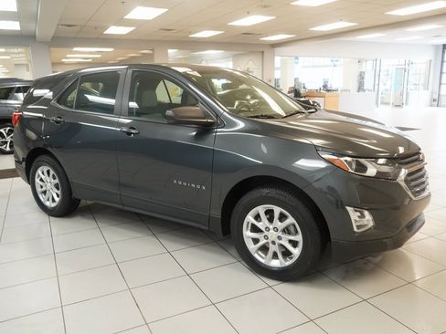 Used 2020 Chevrolet Equinox LS image 13