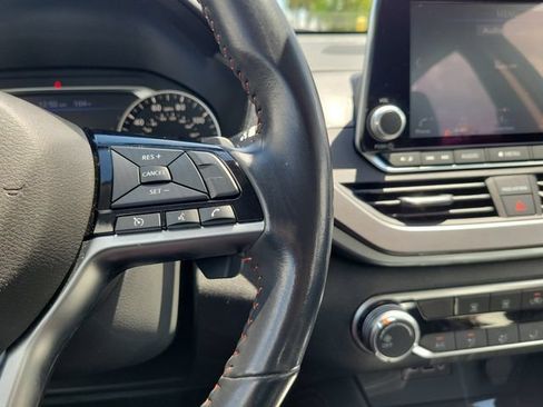 Used 2023 Nissan Altima 2.5 SR FWD image 19