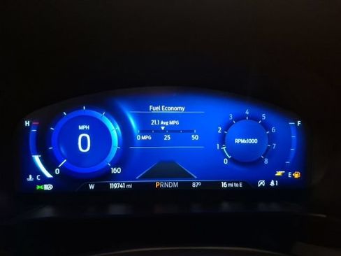 Used 2020 Ford Escape Titanium AWD/4WD image 22